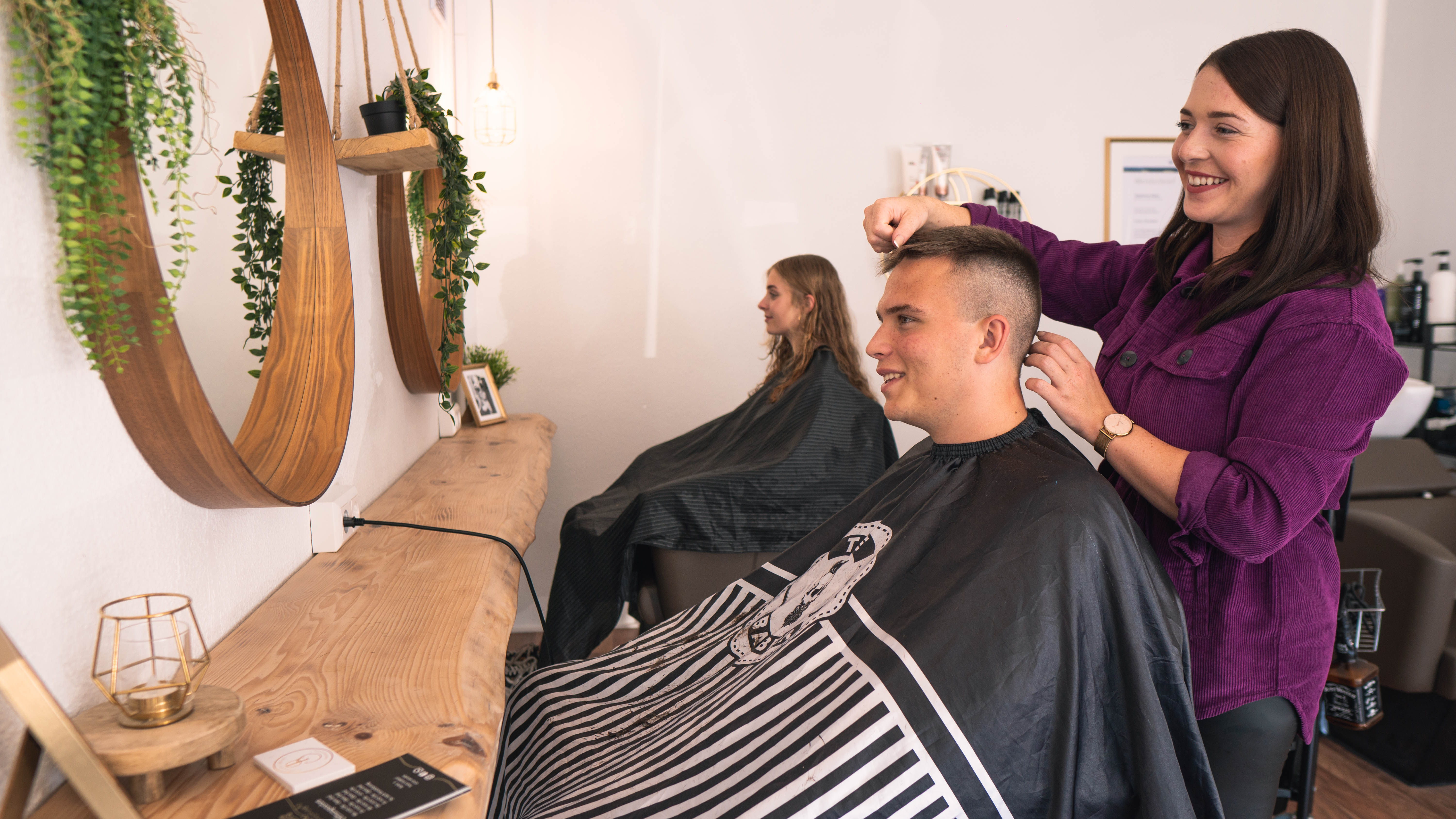 Stephanie Abele Friseurmeisterin HOME